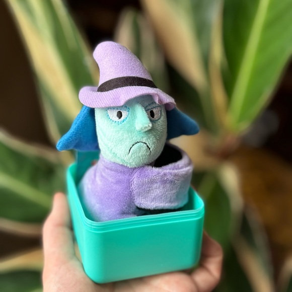 Disney Cutie Cuff / Creepy Cuff — Nightmare Before Christmas — Shock - Picture 1 of 3